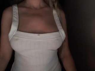 Este modelo está ao vivo agora. loveonn