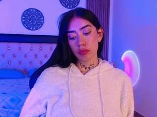 julieta-de-los-angeles's CamSoda show and profile