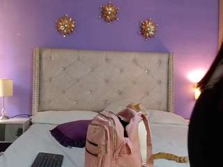 mia-coluccii webcam