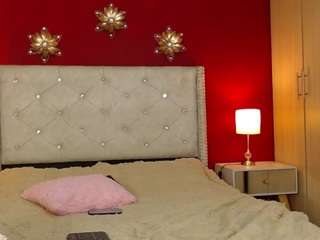 mia-coluccii live cam profile