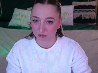 monamourr webcam model