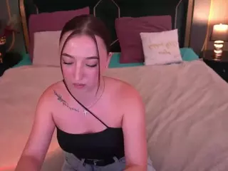 MonAmourR's Live Sex Cam Show