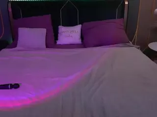 MonAmourR's Live Sex Cam Show