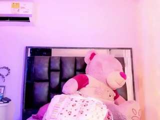 shantalgirs Live Webcam on CamSoda