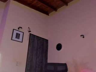 le modèle valerioledger est en webcam porno dans un show sur le site camsoda, il possède les tags suivants: anal toys,big tits,black hair,brown eyes,cumshot,dirty talk,gape,lean,no drinking,orgasm,smoking,tattoos,tease,teen 18,young adult,hd