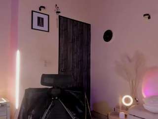 Valerioledger's cam show statistics and live stream