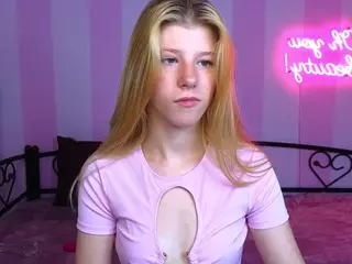 Katinaaa's Live Sex Cam Show