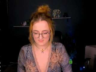 liana-kisses