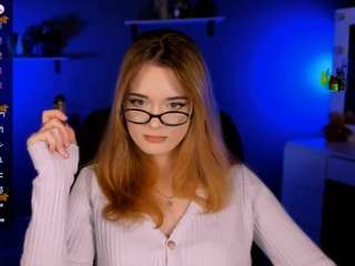 liana-kisses Live Webcam on CamSoda