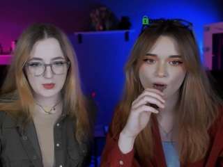 liana-kisses webcam