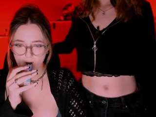 liana-kisses