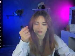 liana-kisses