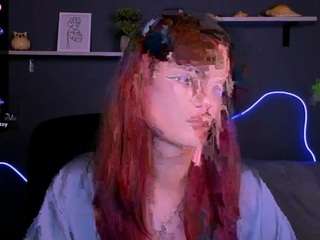  liana-kisses chat room