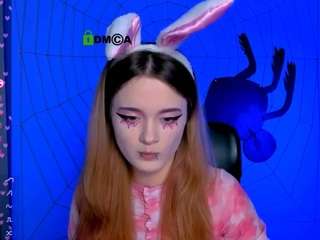 liana-kisses