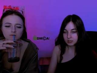 liana-kisses's CamSoda show and profile