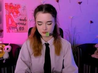 liana-kisses's CamSoda show and profile