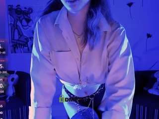 liana-kisses's CamSoda show and profile