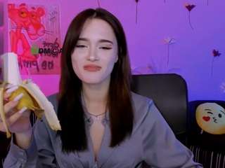 liana-kisses live cam profile