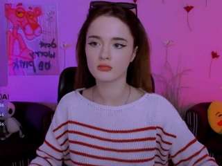 liana-kisses's CamSoda show and profile