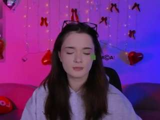 liana-kisses's CamSoda show and profile