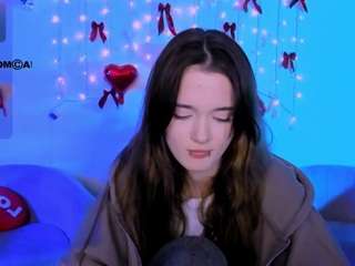 liana-kisses