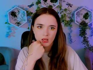 liana-kisses