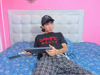 alejx-xx's Live Sex Cam Show