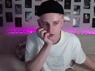 angrybird228's Live Sex Cam Show