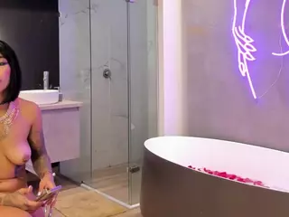 BlairSantini's Live Sex Cam Show