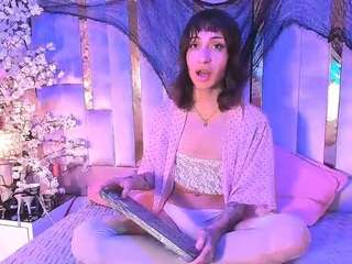 madisonwood Live Webcam on CamSoda