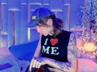 madisonwood Live Webcam on CamSoda