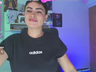 milley-rose Live Webcam on CamSoda