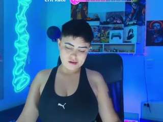 milley-rose Live Webcam on CamSoda