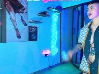 milley-rose live webcam show