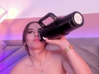 Molly Zanderbond