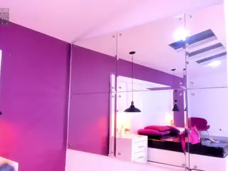 SilvanaCapelli's Live Sex Cam Show