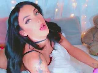 alanabekeer, tranny webcam model,  years old, on live webcam