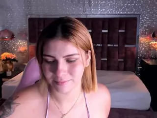 AlessiaDouce's Live Sex Cam Show