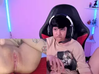 Charlie-Taylor's Live Sex Cam Show