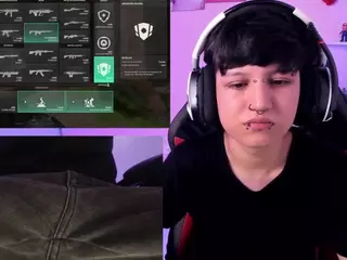 Charlie-Taylor's Live Sex Cam Show