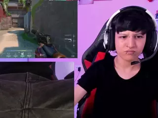 Charlie-Taylor's Live Sex Cam Show