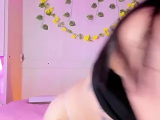 KoriiLee's Live Sex Cam Show