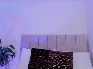 Live webcam model stefythomson on Soda Cams