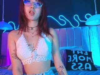le modèle cute-lily est en webcam porno dans un show sur le site camsoda, il possède les tags suivants: amateur,skinny,oil,orgasm,pov,pussy,red hair,sexy,shaved,spank,ass,squirter,strip,tattoos,tease,teen-18,toys,wet,young adult,no smoking