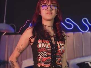 Alix Red Hair live cam preview