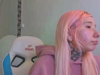 emmyxpurple Stripachat camsoda