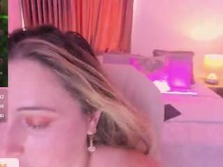 le modèle lenah-smith est en webcam porno dans un show sur le site camsoda, il possède les tags suivants: ass,jerk off instruction,toys,tattoos,spank,shaved pussy,riding,plug,pawg,middle aged,ass-bouncing,lovense,lingerie,lush,foot-fetish,cum,ass to mouth,fingers,ball sucking,brown eyes