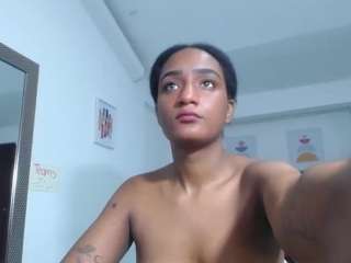 cattleya-hotgirl's CamSoda show and profile