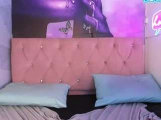 chanelhot001 webcam