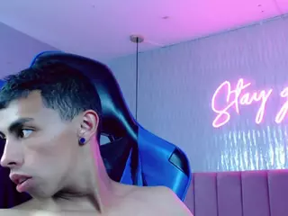 couplehoneyfx's Live Sex Cam Show